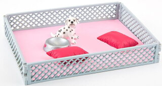Bullyland 65006 - Puppy Nursery with 2 Puppies