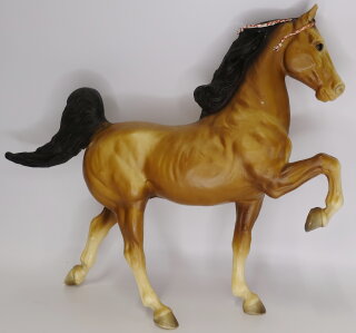Breyer Traditional (1:9) 52 - Commander (Bild zeigt das aktuelle Pferd)