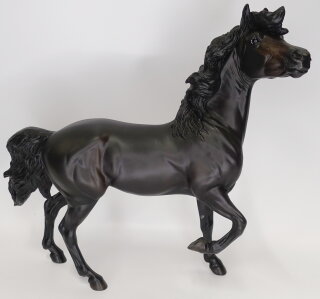Breyer Traditional (1:9) 711241 - Namid matt (Bild zeigt das aktuelle Pferd)