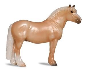 Breyer Stablemate (1:32) 10258 - American Cream Draft