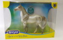 Breyer Classic (1:12) 960 - Pearly Grey Trakehner (new mold)