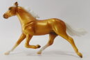 Breyer Stablemate (1:32) 6036 - Standardbred (picture...