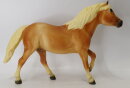 Breyer Traditional (1:9) 1415 - RDA Strikey (Pic shows...