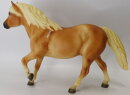 Breyer Traditional (1:9) 1415 - RDA Strikey (Pic shows...