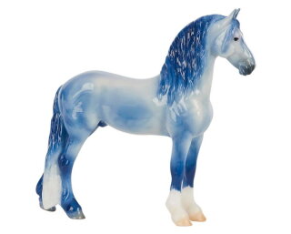 Breyer Stablemates (1:32) EV-10762 - Nordic Nations (Helsinki)