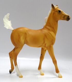 Breyer Traditional (1:9) 1872 - Charlize (Bild zeigt das aktuelle Pferd)*
