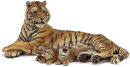 Papo 50156 - Lying Tigress nursing